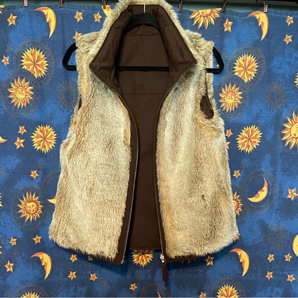 Y2K GAP reversible faux fur vest XS - Picture 6 of 12